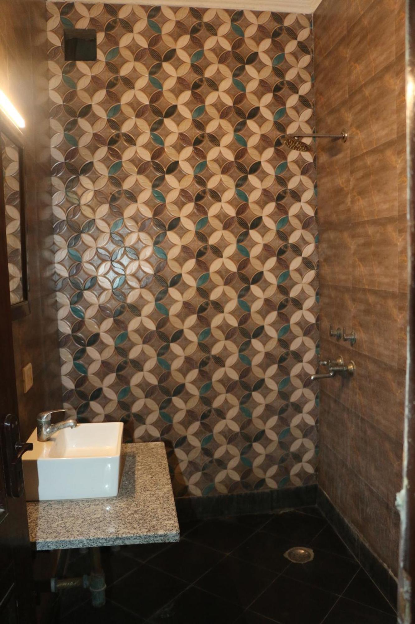 Hotel Swisston Palace 3*
